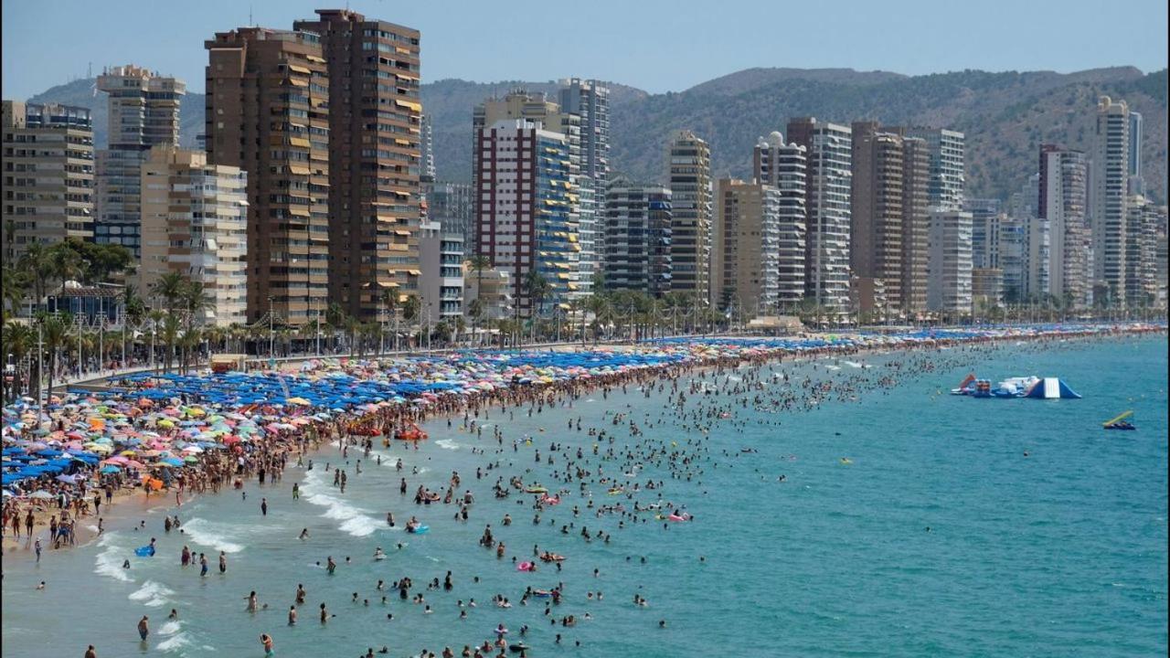 Disponible En Abril-Wifi-3Hab, 6 Pers, -Piscina, Aire Acondi-Parking Opcionable Extra Benidorm Exterior foto